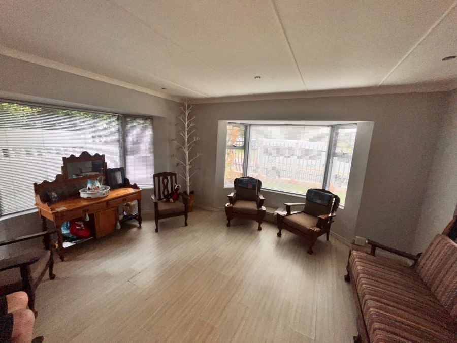 4 Bedroom Property for Sale in Noorsekloof Eastern Cape